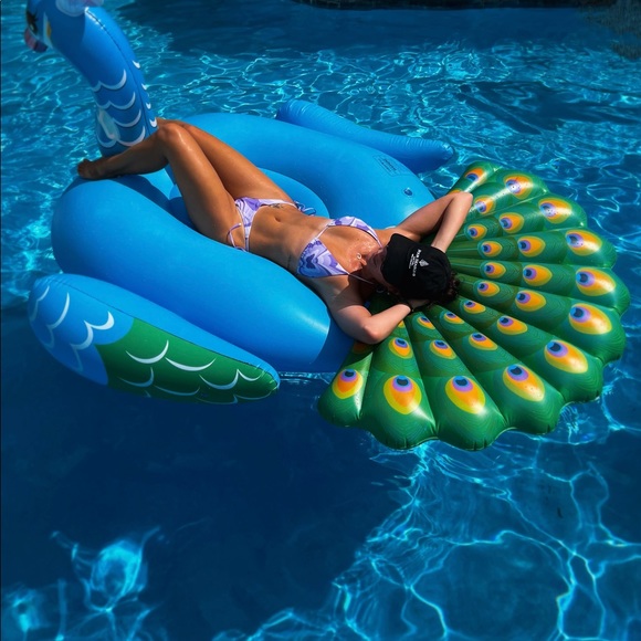 Meet your Posher, Michelle - Picture 2 of 3